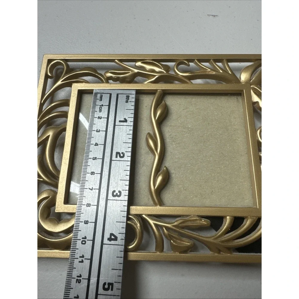 VINTAGE !!!  2 in 1 - GOLD Tone Metal PHOTO FRAME with LEAVES Size: 4.5